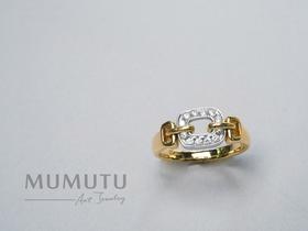 18K 方形嘉德钻石戒指