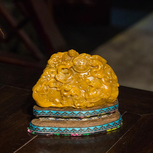 清 寿山石雕螭龙捧寿山子摆件 商品图4