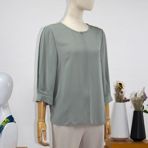 FOCALS福柯斯女装夏季新款七分袖桑蚕丝纯色圆领衬衫FRRBN230G2 商品图1