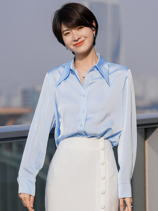 蒋菲菲【爱情调味剂】经典百搭款气质蓝衬衫 商品图0