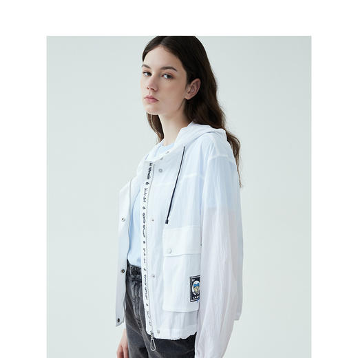 TeenieWeenie小熊夏季女防晒衣学院风简约轻薄外套TTJJ222403P 商品图1