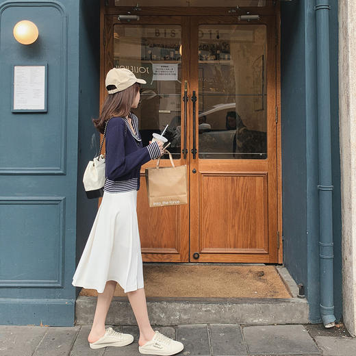 金蘑菇菇【碎片半裙】Gentle graceful轻优雅系，前片开衩半身裙 商品图3