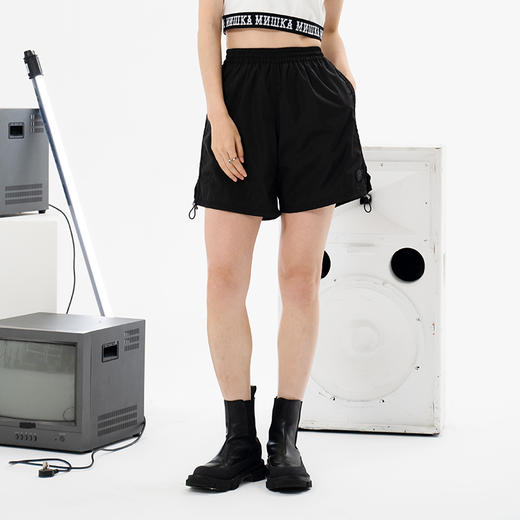 MISHKA大眼球潮牌2022春夏新品 女士高腰机能短裤休闲裤M21100887W 商品图2