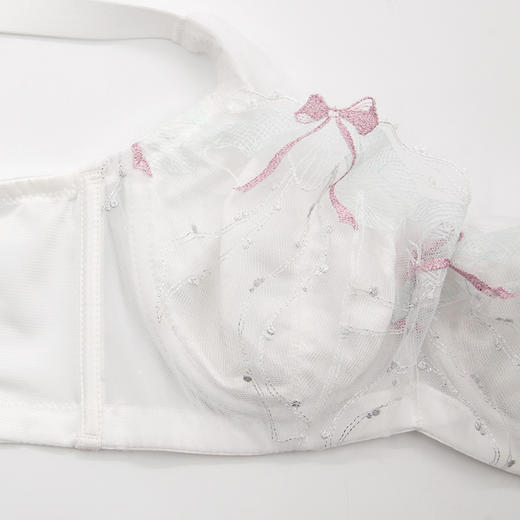贝佳人文胸“First Love”深V水晶杯-BW932213 商品图3