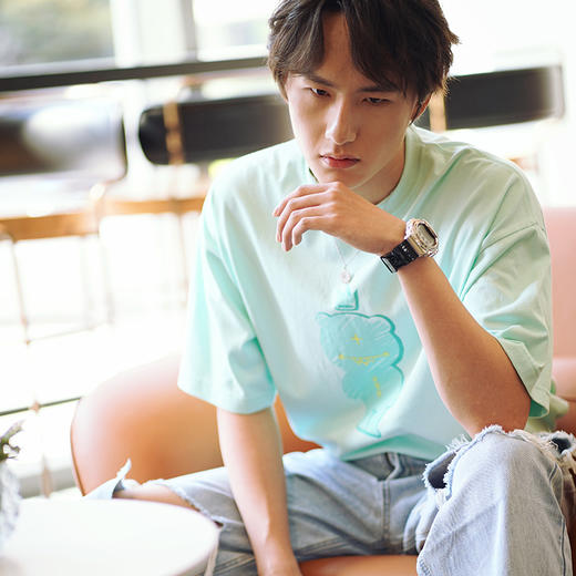 MISHKA大眼球潮牌2022春夏新品 城市系列印花宽松圆领短袖T恤M21100081M 商品图1