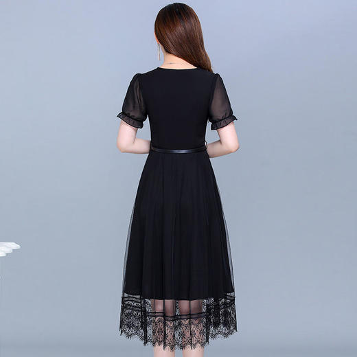 QYM-CR-DQ22869-L新款时尚优雅气质修身方领短袖长款蕾丝拼接连衣裙 商品图3