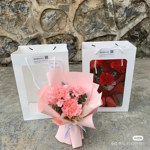 【BH】【KR】三支康乃馨 礼盒装 商品图1