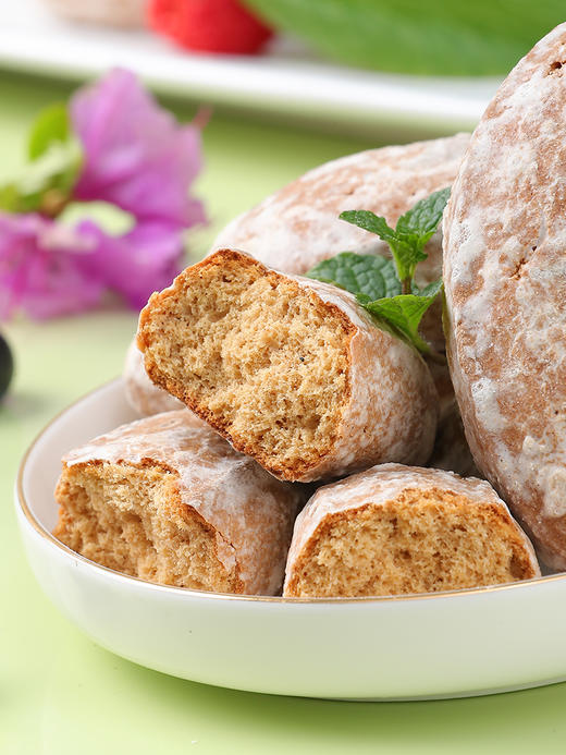 【中欧班列精选】俄罗斯进口斯拉贡新款巧克力味麦香味香蕉味光头饼零食450g/袋 商品图7