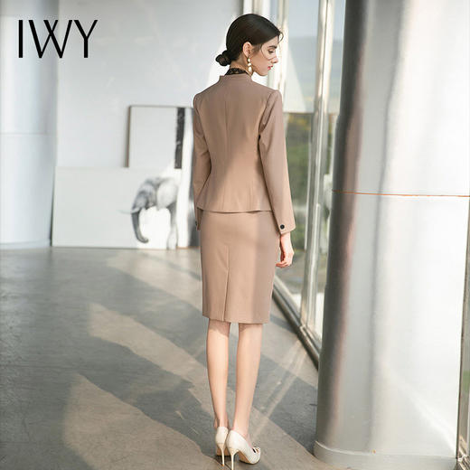 IWY/职业装气质女神范套裙卡其色收腰显瘦西服前台接待工作服高端 CS1520 商品图3