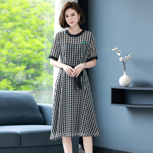 HR  WL26889气质法式收腰圆领小个子格子连衣裙 商品图0