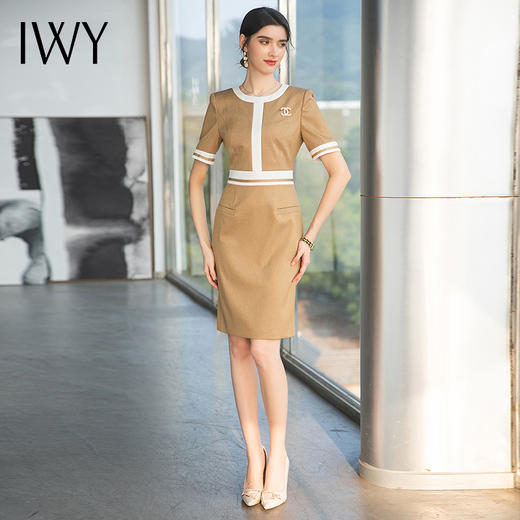 IWY/卡其连衣裙时尚气质女神范美容院工作服女夏季艺考播音主持人正装 Q710 商品图0