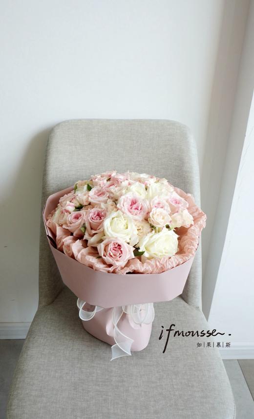 「护士节特别款」圆捧花束玫瑰 商品图0