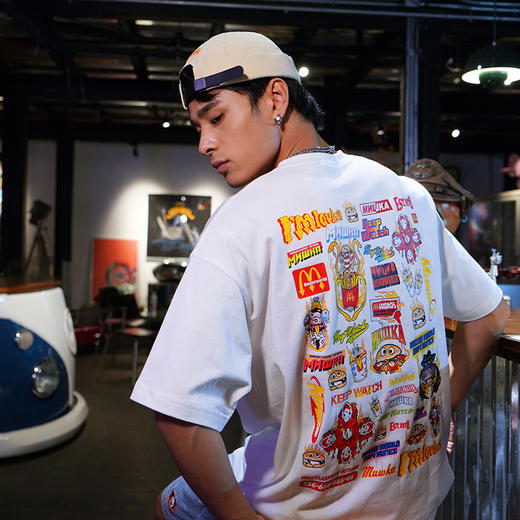 MISHKA大眼球 x BOGY合作系列 2022春夏 麦当劳主题印花短袖T恤M21100061M 商品图3