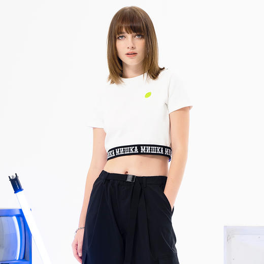 MISHKA大眼球潮牌2022春夏新品 女士短款修身休闲短袖T恤上衣M21100055W 商品图3