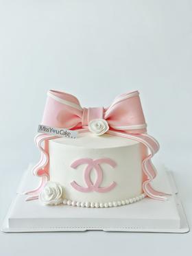 定制款裸蛋糕 - 粉色系香奈儿主题蛋糕