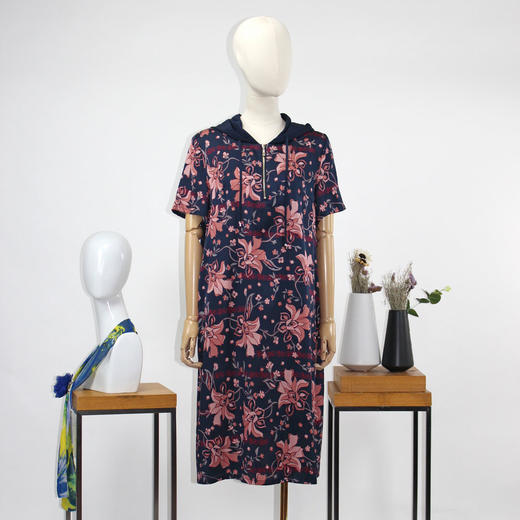 FOCALS福柯斯夏季桑蚕丝休闲连帽短袖印花中长款连衣裙FRRBX238BV 商品图4