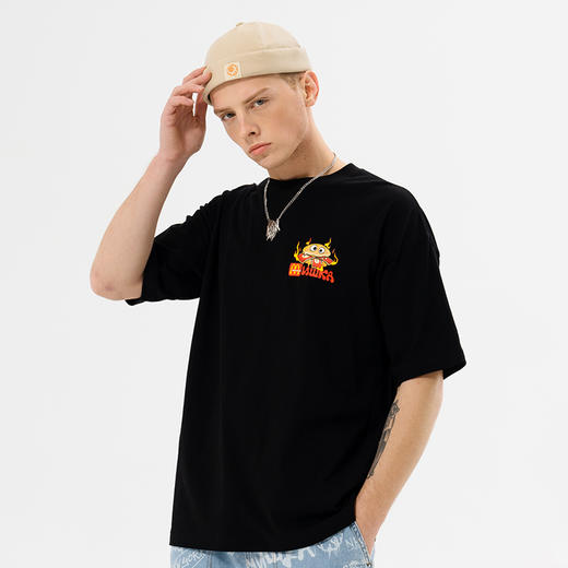 MISHKA大眼球 x BOGY合作系列 2022春夏趣味汉堡印花短袖T恤男女M21100064M 商品图2