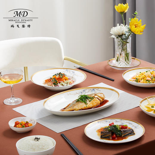 【6F】玛戈隆特 36头骨瓷餐具套装碗碟套装 珐琅彩轻奢中式家用碗盘碟 餐具礼盒礼品包装 黄金珐琅彩 （6人份） 玉兰花开珐琅彩 36头餐具 商品图1