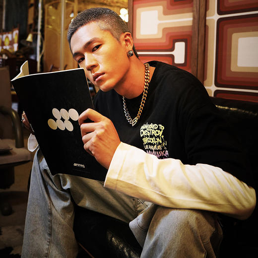 MISHKA大眼球潮牌2022春夏新品 涂鸦眼球印花圆领短袖T恤男女同款M21100009M 商品图4