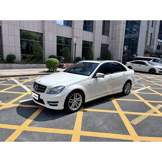 奔驰 C 180 经典型 Grand Edition 【长租-深圳】 商品图1