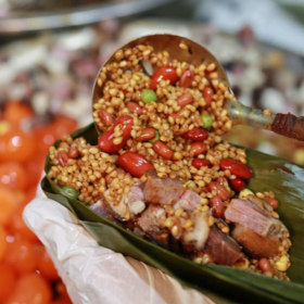 【已下架】赠品：口味随机| 纯手工招牌枕头大肉粽 | 板栗五花/板栗瘦肉/剁椒排骨/杂粮腊肉/剁椒五花粽[福利品]