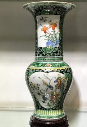 仿清康熙.手绘古彩黑地开膛花鸟凤尾尊