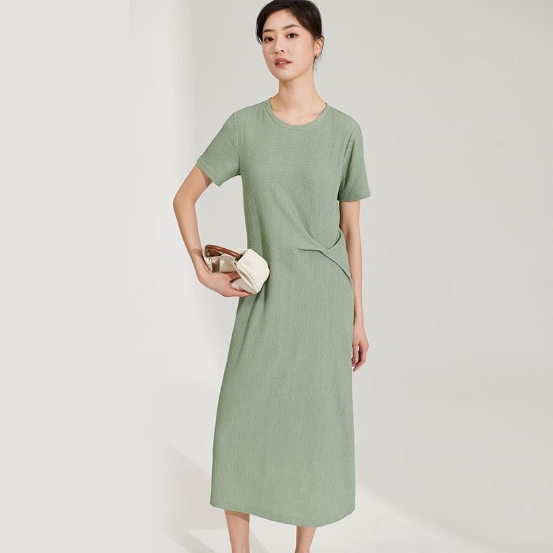 IN AND ON设计感水波纹扭结连衣裙女长款短袖圆领纯色简约长裙