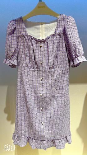 品牌：轩日-HIGHDAY 品名：短袖连衣裙