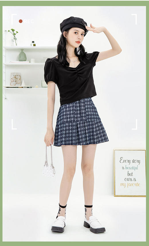 黛唯梵真维斯方领黑色T恤女别致小上衣ins早春2022年流行小衫短款上衣女 商品图0