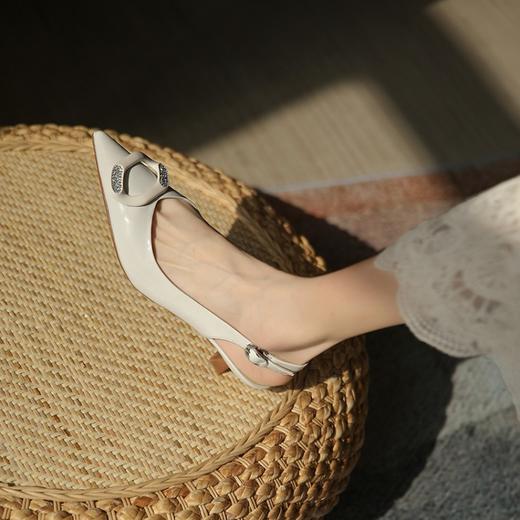 纯色复古风，尖头简约装饰镶钻后空凉鞋MQ-C30-07 商品图7