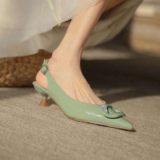 纯色复古风，尖头简约装饰镶钻后空凉鞋MQ-C30-07 商品图4