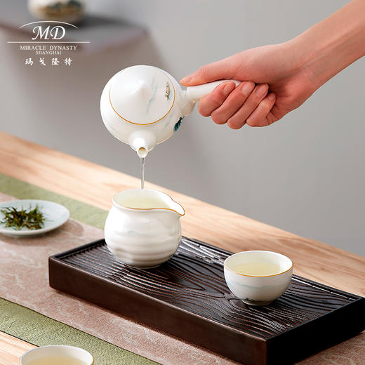 【6F】玛戈隆特  6头2人茶具套装骨瓷整套茶具带茶盘公道杯 家用泡茶功夫茶具套装 礼盒礼品包装 西湖盛宴若水 商品图2