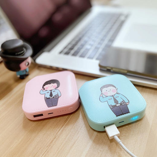 叱咤卡通迷你便携大容量移动电源充电宝（10000毫安） 商品图5
