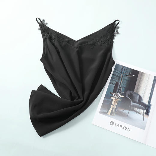 安莉芳夏季性感深V吊带睡衣女士薄款蕾丝边家居上衣ED00105 商品图1