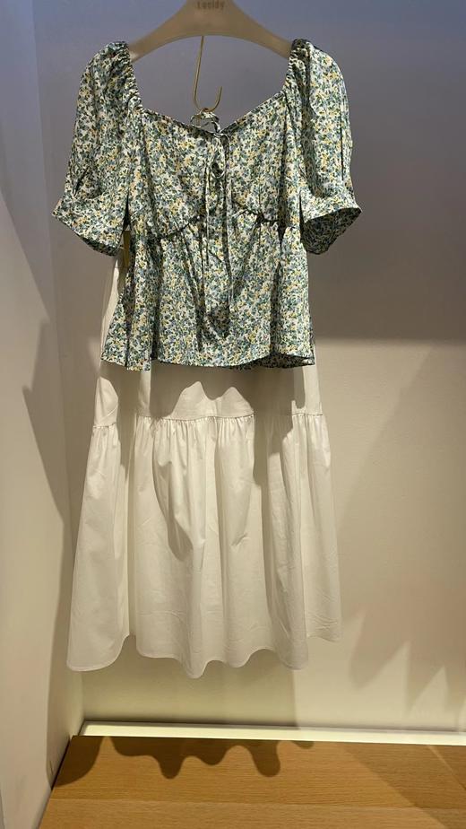 品牌：轩日-HIGHDAY 品名：中长裙 商品图0