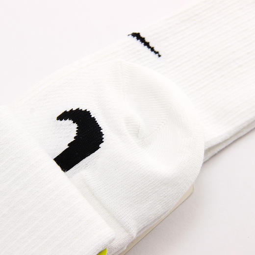 耐克-鞋袜类（夏）F2大童2双装袜SWOOSH OTC 2PR白 商品图3