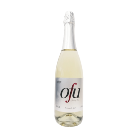 喝着冰酒，和夏天较劲，一杯“凉凉”送给你