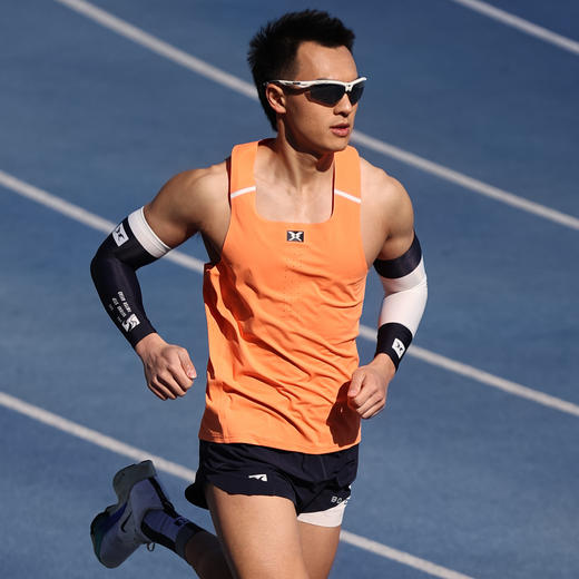 身体智慧 BODYWIT 男款 绝尘马拉松跑步背心 商品图1