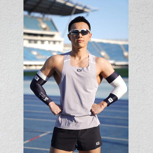 身体智慧 BODYWIT 男款 绝尘马拉松跑步背心 商品图2