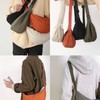 黛唯梵包包女休闲腋下包日系挎包情侣单肩斜挎包帆布饺子包 商品缩略图7