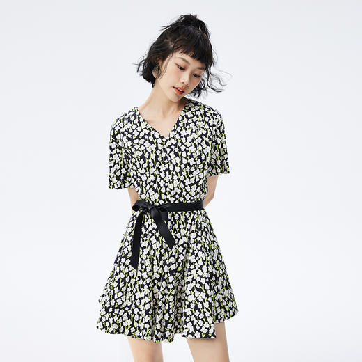 水云间22年夏日常周末碎花复古清新连衣裙12220892 商品图1