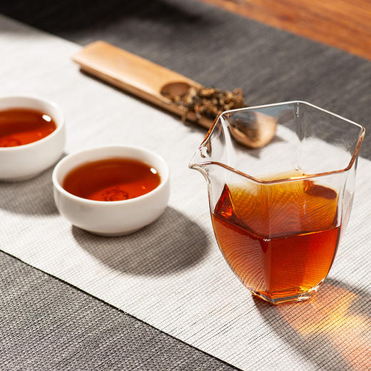 红茶 凤宁号 2024年 滇红金芽 250g/罐 商品图4