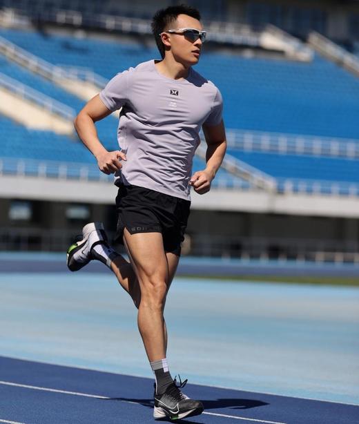 身体智慧 BODYWIT 男款 绝尘 快干通风窗短袖T恤 商品图5