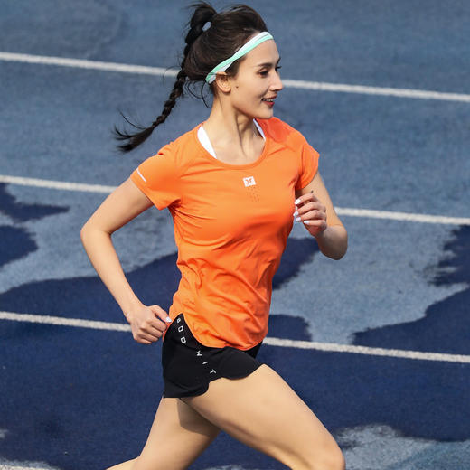 身体智慧 BODYWIT 女款 绝尘 快干通风窗短袖T恤 商品图1