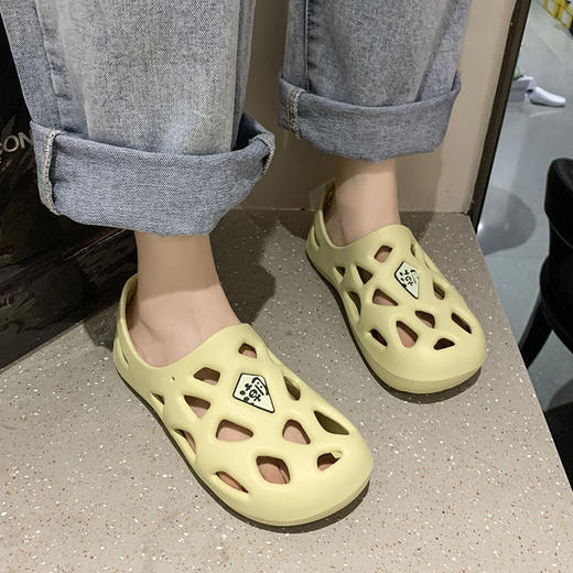 抖音爆款超软踩屎感凉拖鞋女外穿医护手术室沙滩包头洞洞鞋一脚蹬凉鞋女鞋 商品图6