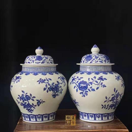 《青花花卉三多盖罐》 商品图0