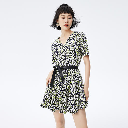 水云间22年夏日常周末碎花复古清新连衣裙12220892 商品图2