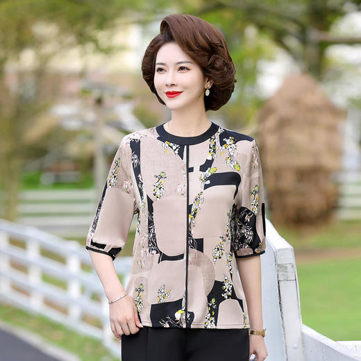 YCE 68592雪纺小衫上衣洋气阔太太印花中袖T恤 商品图3
