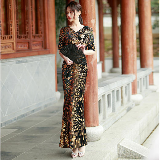 SQF-887 丝绒亮片短袖金色改良款演出旗袍 商品图0