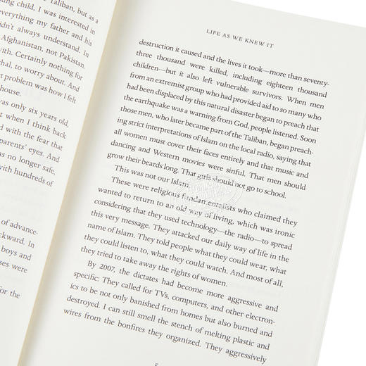 【中商原版】马拉拉 我为女孩争取权利的故事 We Are Displaced 英文原版 Malala Yousafzai 商品图3